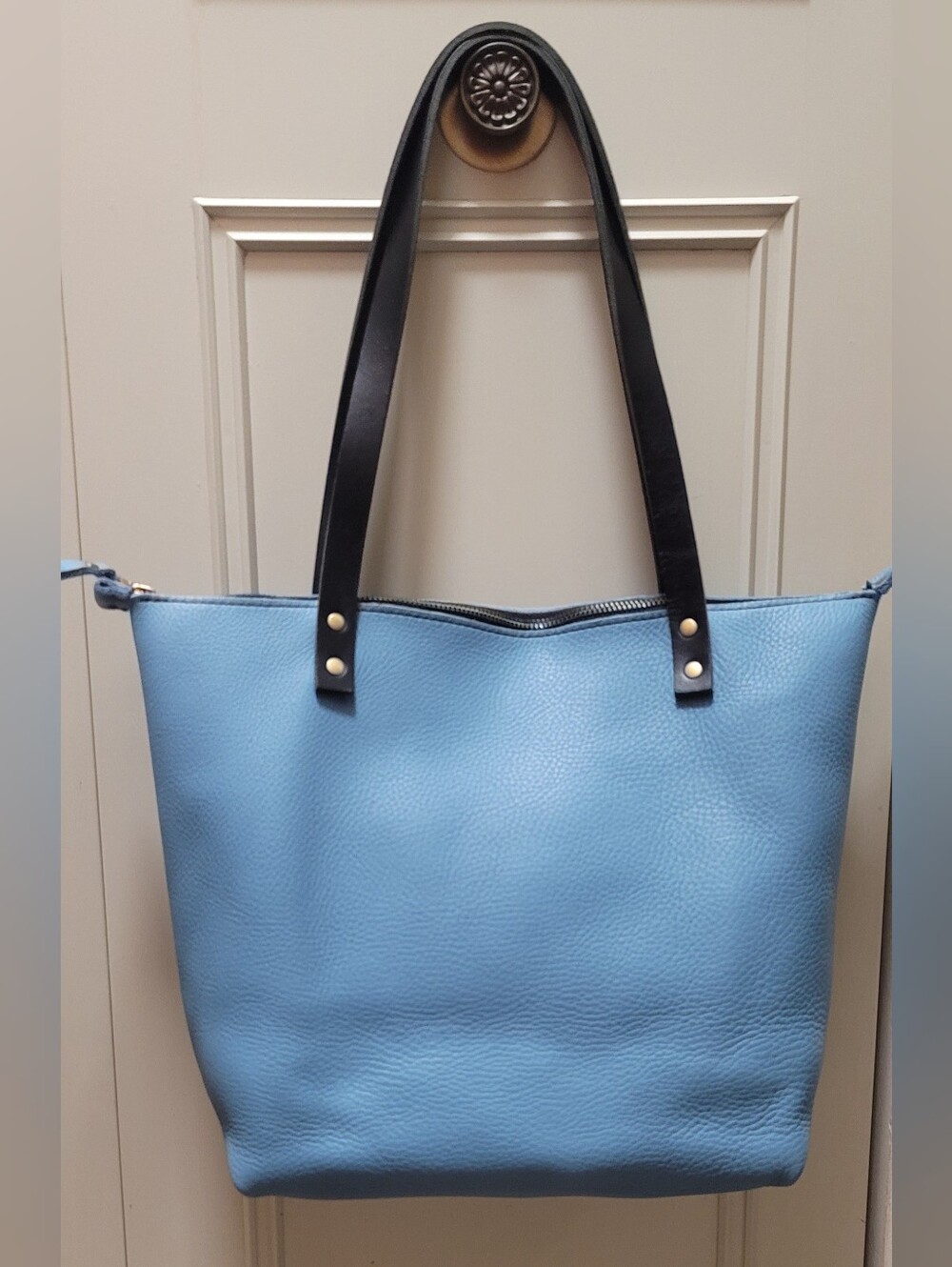 Portland Leather Medium Zip Tote In Dream - Picture 2 of 9